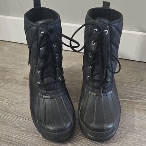 Women’s Black Lace-Up Waterproof Winter Boots